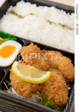 おいしいカキフライ弁当 おいしいカキフライ弁当 25299481
