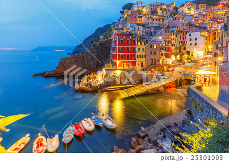 Night Riomaggiore, Cinque Terre, Liguria, Italy Night Riomaggiore, Cinque Terre, Liguria, Italy 25301093