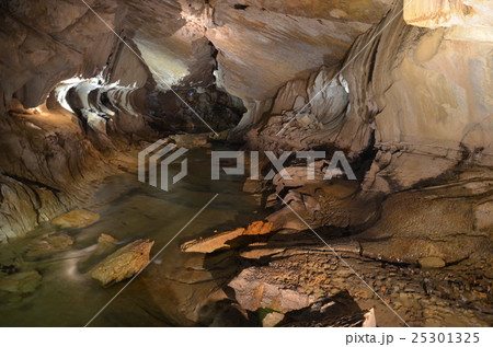 洞窟 鍾乳洞 岩窟 25301325