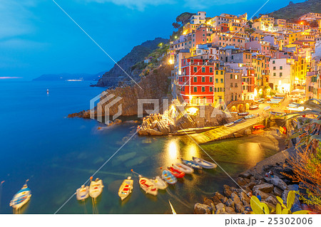 Night Riomaggiore, Cinque Terre, Liguria, Italy Night Riomaggiore, Cinque Terre, Liguria, Italy 25302006