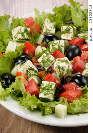 Vegetable salad with feta and olives Vegetable salad with feta and olives 25302312