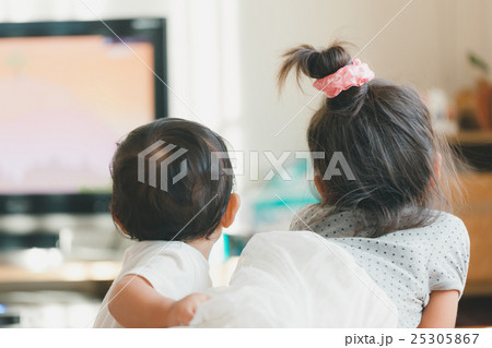 6 years old　&　11 months old 25305867
