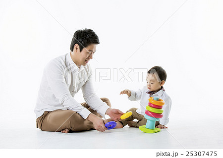 A portrait of a Happy Asian Family A portrait of a Happy Asian Family 25307475
