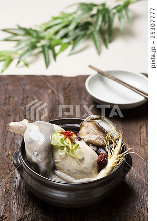 Korean Healthy Food 25307777