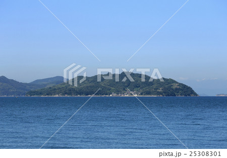 塩飽諸島の「志々島」(多度津側から見る) 塩飽諸島の「志々島」(多度津側から見る) 25308301