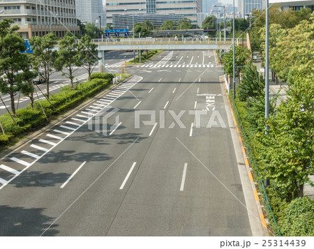 豊洲の街並み(晴海通り 都道304号) 豊洲の街並み(晴海通り 都道304号) 25314439