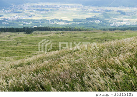 阿蘇山 阿蘇パノラマラインからの景色 25315105