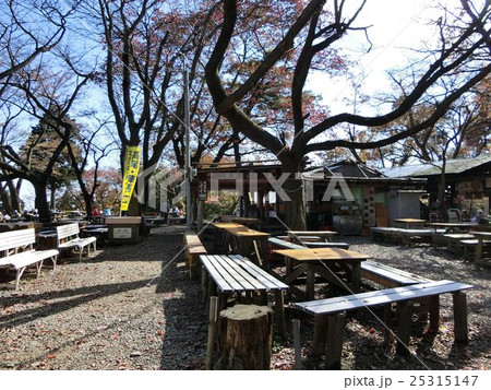 小仏城山頂上 休憩所 小仏城山頂上 休憩所 25315147