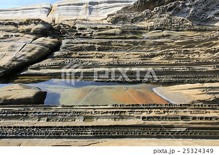 高知県土佐清水市　見残し海岸　チェーン岩 25324349