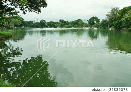 バンコクのルンピニー公園（Lumphini Park in Bangkok, Thailand） 25326078