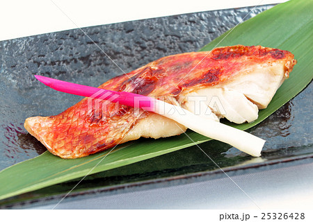 金目鯛の粕漬け焼き 25326428