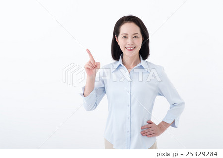 ミドル女性ライフスタイル ミドル女性ライフスタイル 25329284