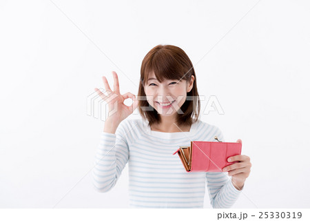 若い女性、お財布 若い女性、お財布 25330319