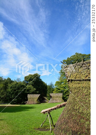縄文遺跡の住居跡-尖石・与助尾根遺跡 25332170