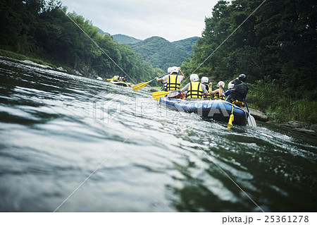 ラフティング風景 25361278