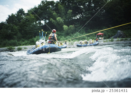 ラフティング風景 25361431