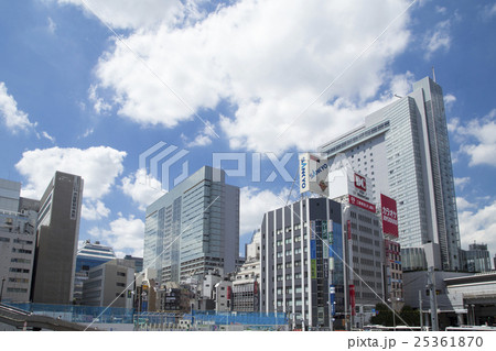 再開発の進む、渋谷駅西口 25361870