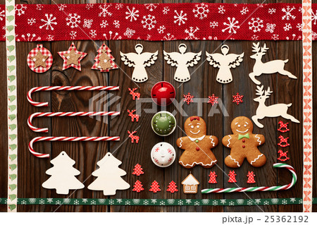 Christmas homemade decoration flat lay Christmas homemade decoration flat lay 25362192