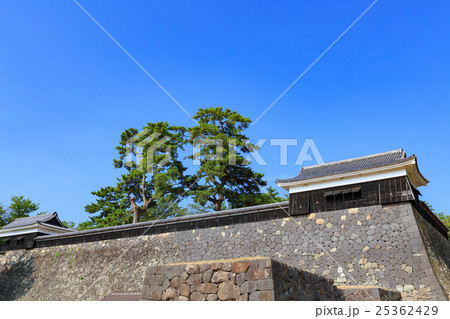 国宝 松江城 -太鼓櫓と石垣- 25362429