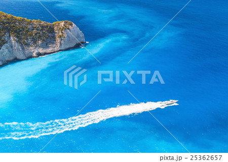 Fast motor boat goes on Navagio Bay 25362657