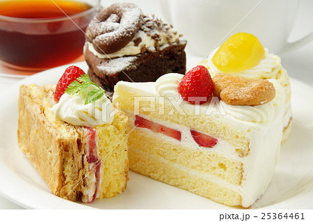 ショートケーキ 25364461