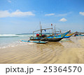 Sri Lankan fishing boats at the beach in Weligama 25364570