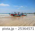 Sri Lankan fishing boats at the beach in Weligama 25364571