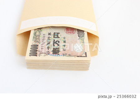 封筒とお金 25366032