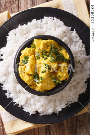 Chicken Korma on a mildly spiced creamy sauce 25369934