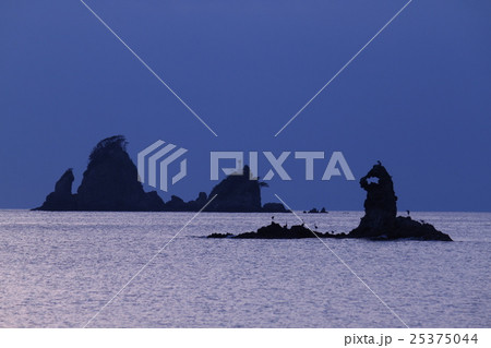 大田子海岸の夕景 25375044