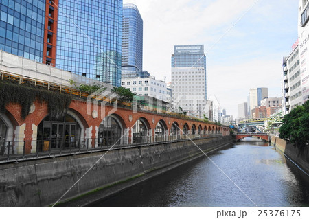 10月　都市風景1655神田万世橋・レンガ高架橋・架道橋 25376175