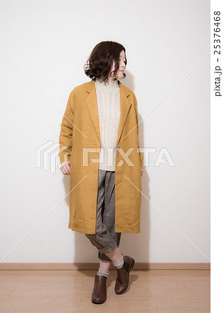 冬服 ポートレート 女性 冬服 ポートレート 女性 25376468
