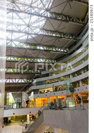 アクロス福岡の巨大なアトリウム 25380673