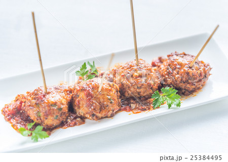 Turkey meatballs skewers Turkey meatballs skewers 25384495