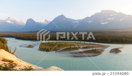 Mountains in Canada Mountains in Canada 25394080