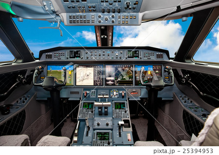 The cockpit of the aircraft 25394953