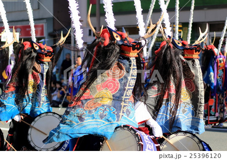 花巻祭りの獅子踊り 25396120