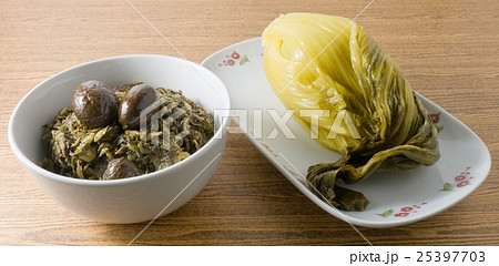 Chopped Pickled Green Cabbage with Chinese Olives 25397703