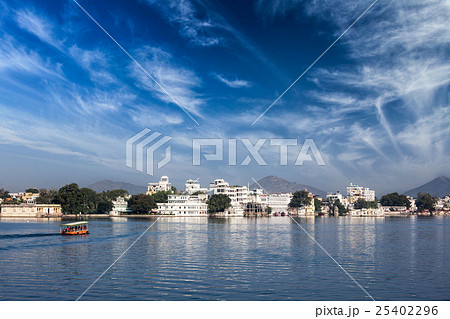 Lake Pichola, Udaipur with tourist boat, Rajasthan 25402296