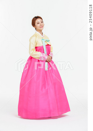 Asian Three Generation Family in Hanbok, Korean Traditional Clothes Asian Three Generation Family in Hanbok, Korean Traditional Clothes 25409118