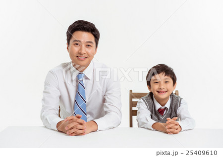 Asian Family Portrait / Isolated on White Asian Family Portrait / Isolated on White 25409610
