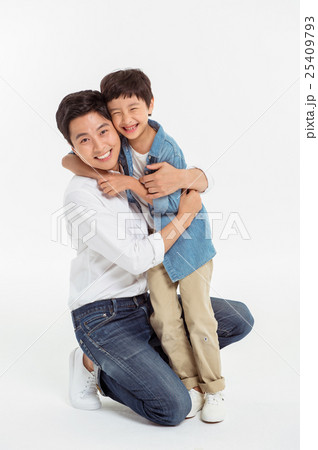 Asian Family Portrait / Isolated on White Asian Family Portrait / Isolated on White 25409793