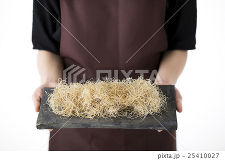 Wild Ginseng 25410027