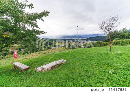 秋の真田氏本城跡からみた風景 25417681