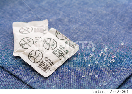 Desiccant or silica gel Desiccant or silica gel 25422061