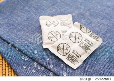 Desiccant or silica gel 25422064