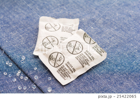 Desiccant or silica gel 25422065