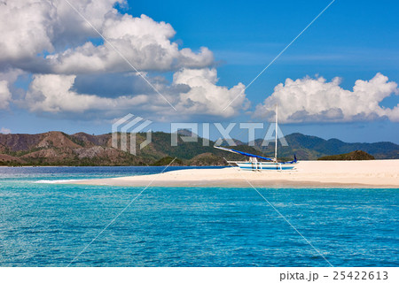 coron white sand beach Palawan Philippines 25422613
