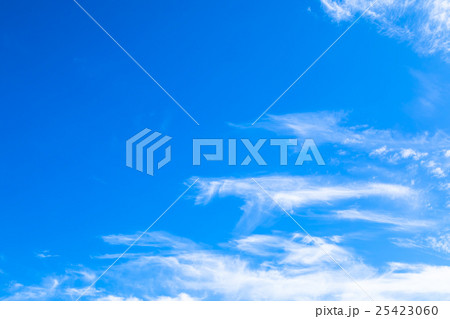 雲 筋雲 積雲 巻雲 青い空 白い雲 秋の空 晩夏の空 背景用素材 クラウド 青空 合成用背景 雲 筋雲 積雲 巻雲 青い空 白い雲 秋の空 晩夏の空 背景用素材 クラウド 青空 合成用背景 25423060