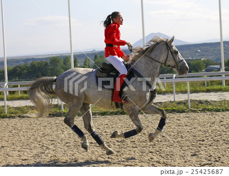 Trick riding 25425687